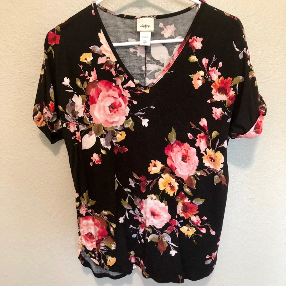 3/$25 Floral top